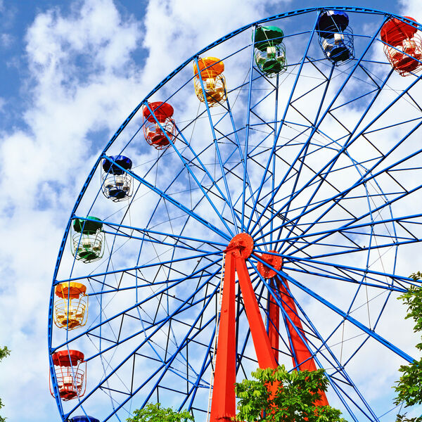 Colorful ferris wheel 