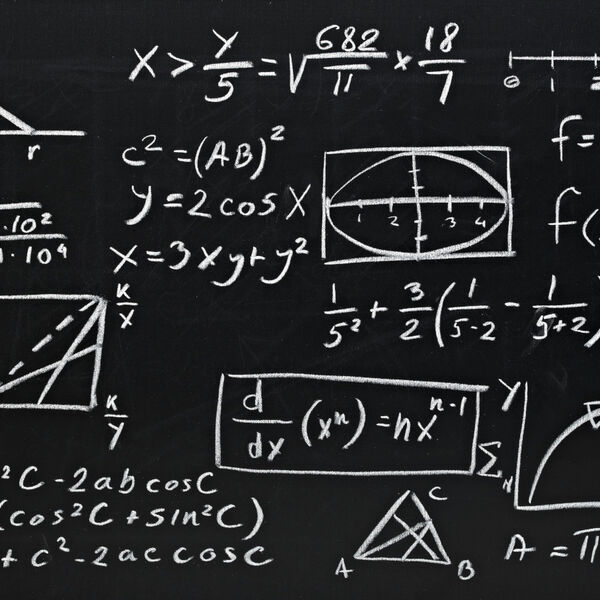 Mathe formulas and equations on a black board